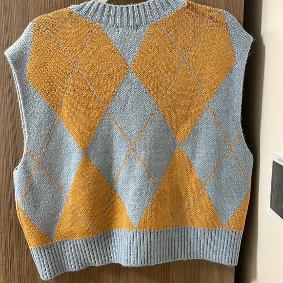 Sweater Vest - Picture 4 of 4